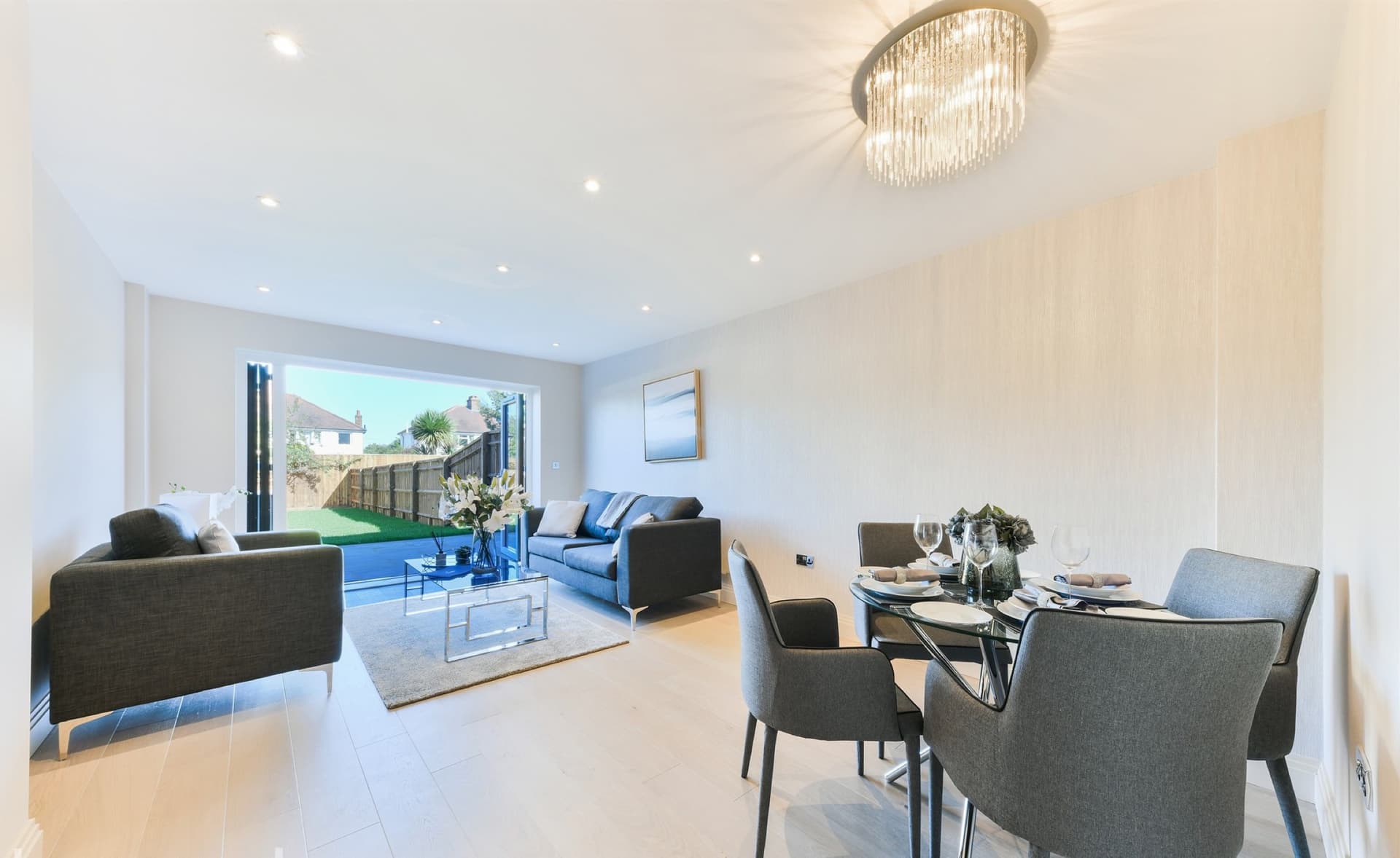 Oaklands, Morden